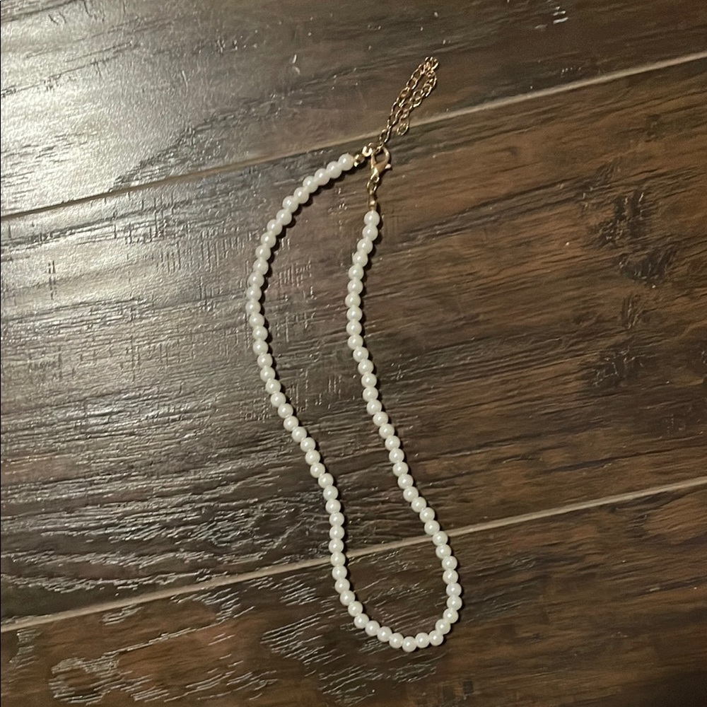 Elegant Pearl Necklace